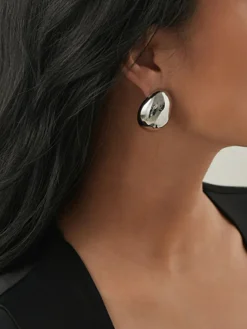 Minimalist Oval Stud Earrings