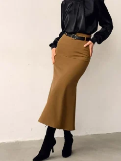 Minimalist Plain Skirt Without Belt
