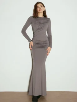Minimalist Pleated Hip-Covering Dress