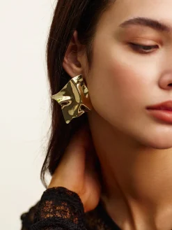Minimalist Pleated Stud Earrings