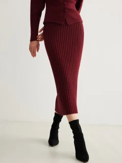 Minimalist Ribbed Sweater Skirt