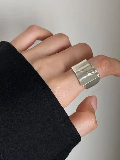 Minimalist Tunnel Open Ring