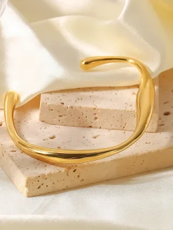 Mobius Bracelet
