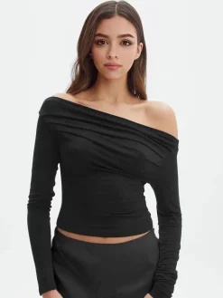 Oblique Off-Shoulder Long Sleeve Blouse