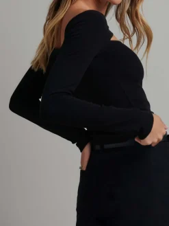 Off Shoulder Cutout Long Sleeve Crop Top