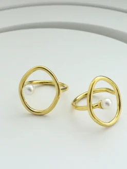 Oval Circle Freshwater Pearl Gold Ring