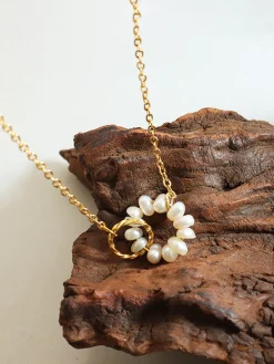 Oval Freshwater Pearl Pendant Necklace