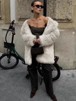 Oversized Fuzzy Women Faux Fur Coat