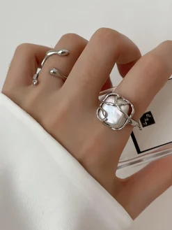 1pc Minimalist Full Moon Pearl Ring