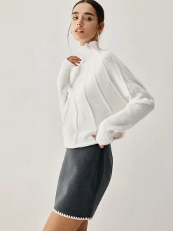 Piping Mock Neck Long Sleeve Knit Top