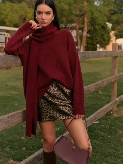 Plain Shift Sweater With Scarf