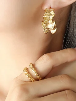 Pleated Wave Textured Hoop Earrings