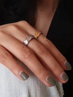 Rhombic Pattern Tunnel Ring