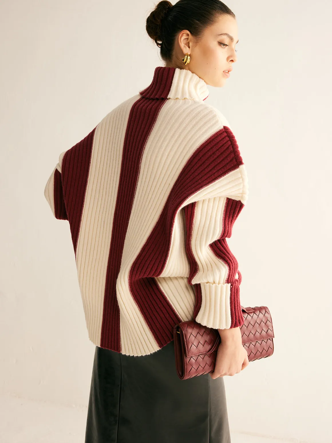 Ribbed Color Block Turtleneck Sweater