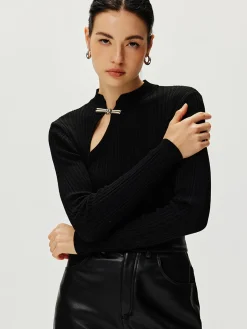 Ribbed Metal Knotted Sweater