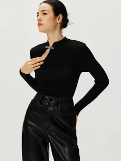 Ribbed Metal Knotted Sweater
