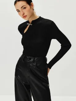 Ribbed Metal Knotted Sweater