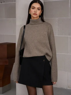 Ribbed Turtleneck Short Sweater