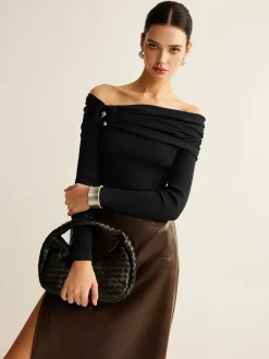 Ruched Slim Knit Top