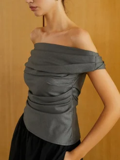 Ruched Zipper Off-Shoulder Tank Top