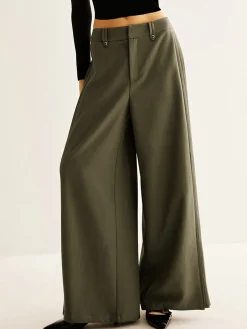 Side Pleated Wide-Leg Pants