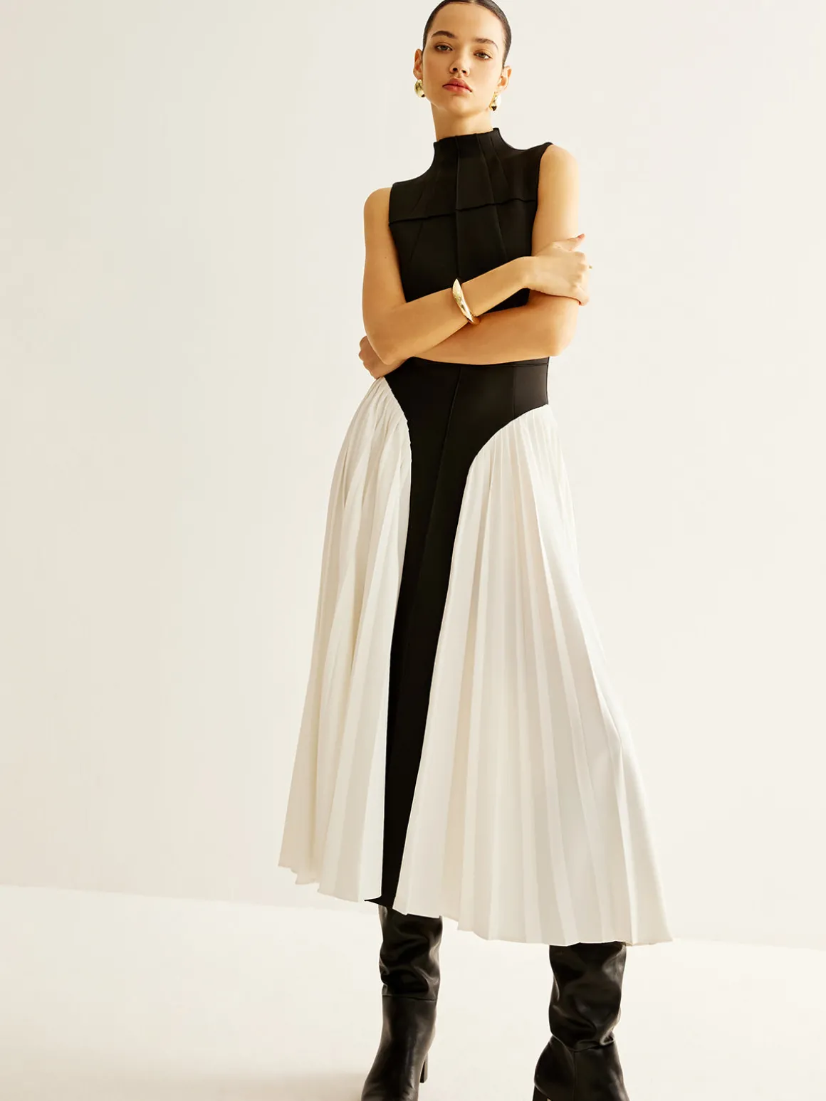 Sleeveless Color Block Pleated Dress