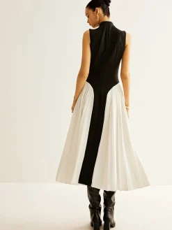Sleeveless Color Block Pleated Dress