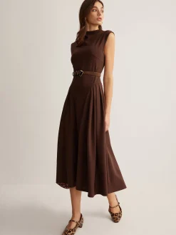 Sleeveless Pleated Pockets Dress Without Belt