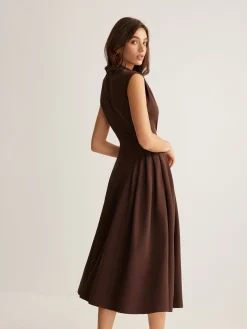 Sleeveless Pleated Pockets Dress Without Belt