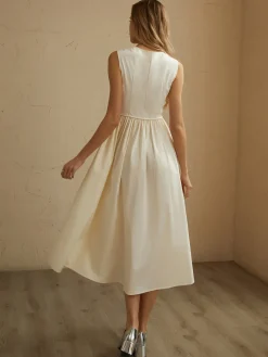 Sleeveless Pockets Pleated Midi Dress
