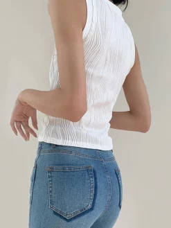 Solid Wavy Textured Tank Top