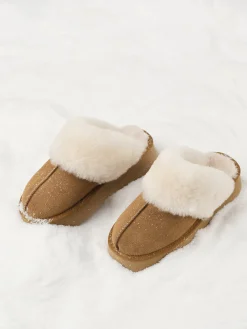 Thick Sole Fleecing Slippers Boots