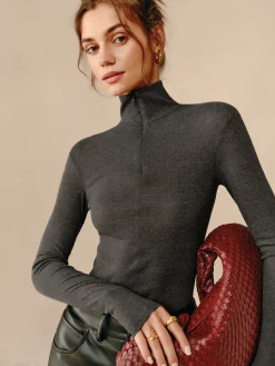 Turtleneck Ribbed Zipper Blouse