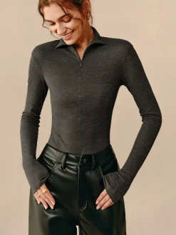 Turtleneck Ribbed Zipper Blouse