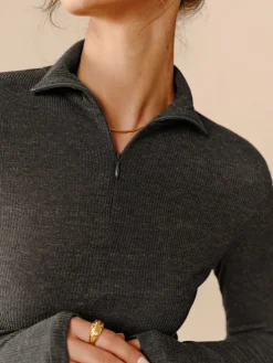 Turtleneck Ribbed Zipper Blouse