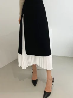 Two Tone Pleated Long Skirt