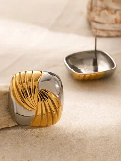 Two Tone Ripple Square Earrings