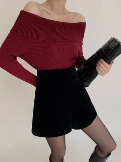 Velvet Wide-Leg Shorts
