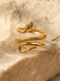 Venom Queen Ring