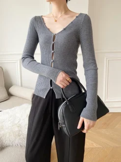V-Neck Button Slim Knit Top