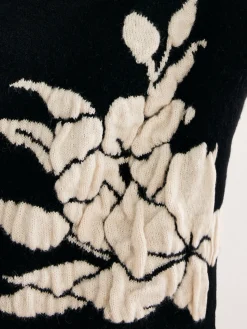 V-Neck Knit-Floral Shift Sweater
