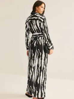 V-Neck Zebra Printed Pants Set