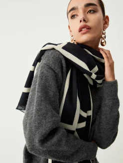 Wool Blend Geometric Pattern Scarf